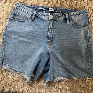 Ava & Viv Women's Light Blue Jean Shorts